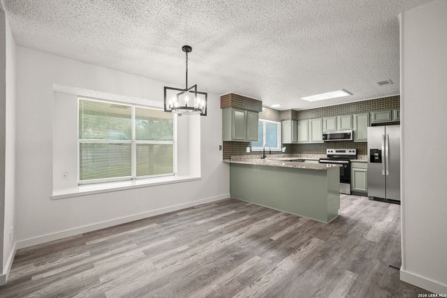 134 High Oak, Universal City, TX 78148