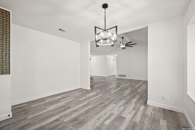 134 High Oak, Universal City, TX 78148