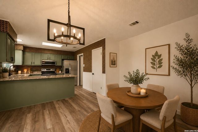 134 High Oak, Universal City, TX 78148