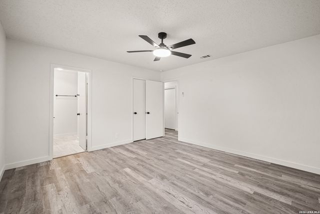 134 High Oak, Universal City, TX 78148