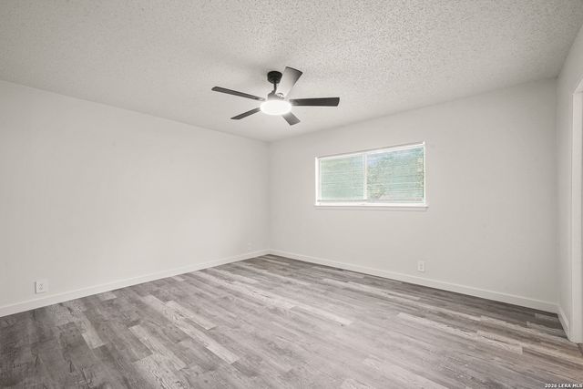 134 High Oak, Universal City, TX 78148