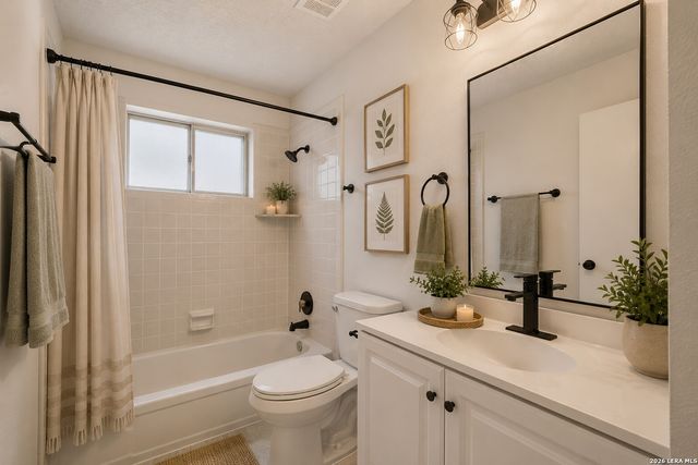 134 High Oak, Universal City, TX 78148