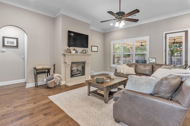 255 SAUNDERS CREEK CIR, Rossville, TN 38066