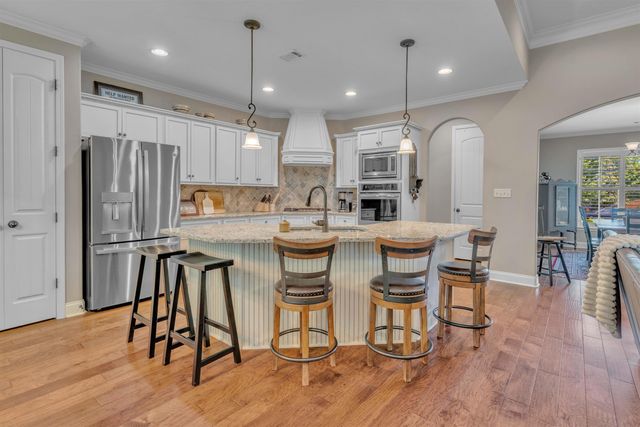 255 SAUNDERS CREEK CIR, Rossville, TN 38066