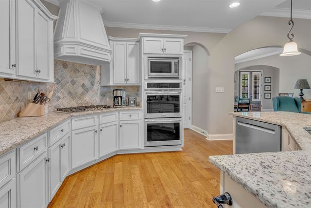 255 SAUNDERS CREEK CIR, Rossville, TN 38066