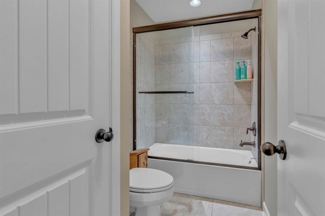 255 SAUNDERS CREEK CIR, Rossville, TN 38066