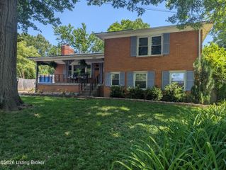 4004 Hope Ct, Louisville, KY 40220