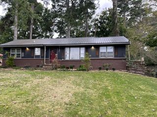 913 1st Ave, Tullahoma, TN 37388