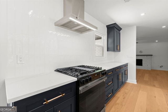 61 Suburban Drive NW, Kennesaw, GA 30144