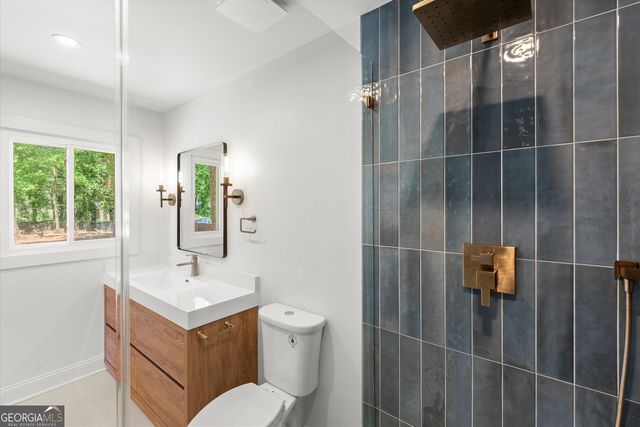 61 Suburban Drive NW, Kennesaw, GA 30144