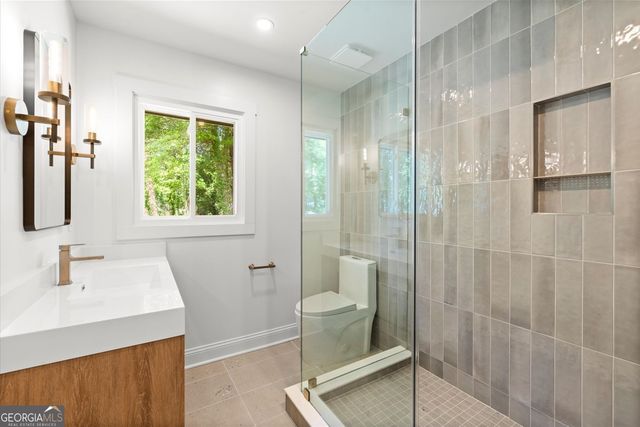 61 Suburban Drive NW, Kennesaw, GA 30144