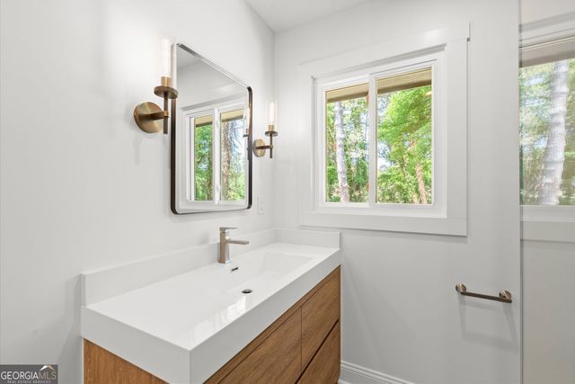 61 Suburban Drive NW, Kennesaw, GA 30144