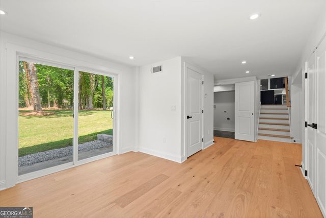 61 Suburban Drive NW, Kennesaw, GA 30144