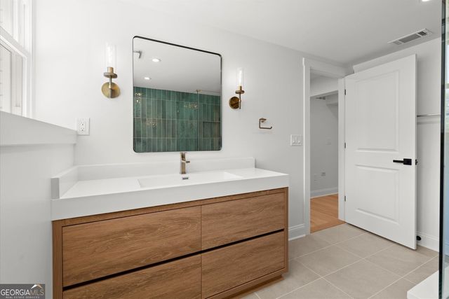 61 Suburban Drive NW, Kennesaw, GA 30144