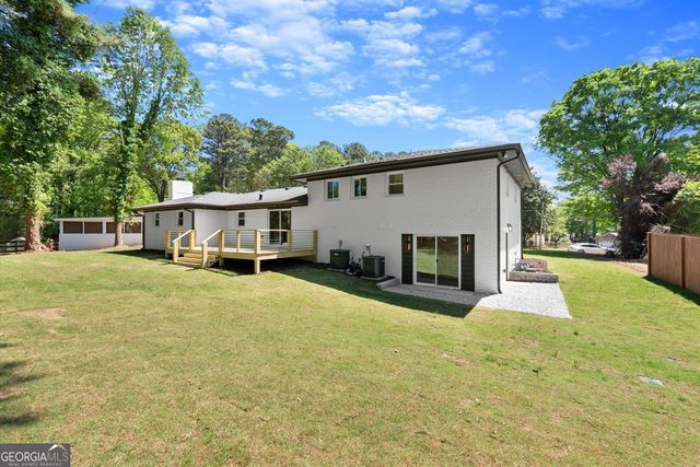 61 Suburban Drive NW, Kennesaw, GA 30144