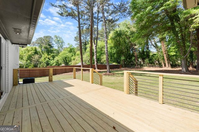 61 Suburban Drive NW, Kennesaw, GA 30144