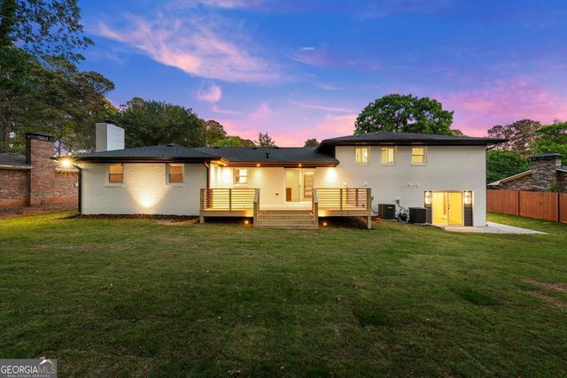 61 Suburban Drive NW, Kennesaw, GA 30144