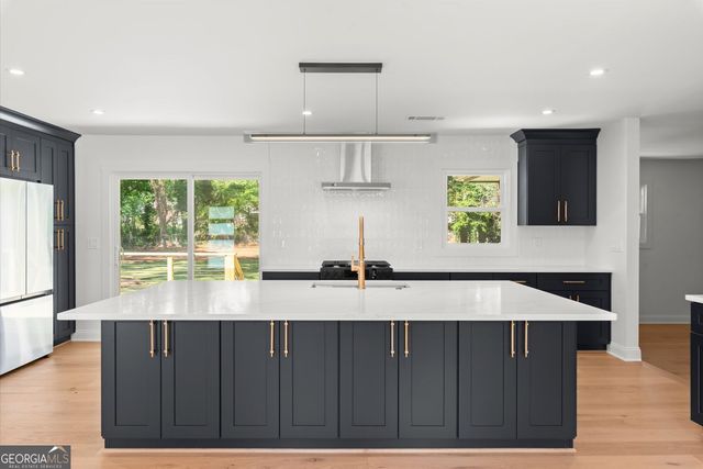 61 Suburban Drive NW, Kennesaw, GA 30144