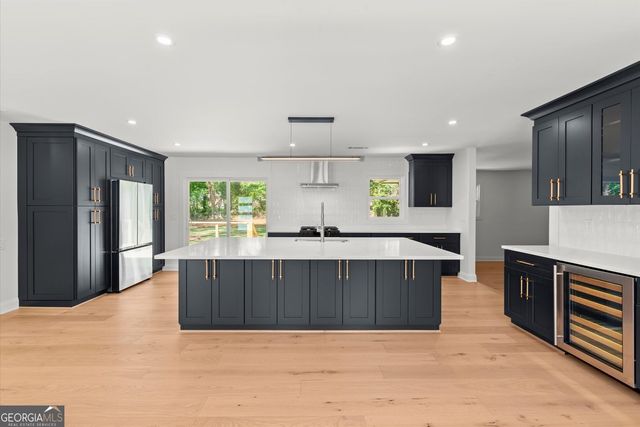 61 Suburban Drive NW, Kennesaw, GA 30144