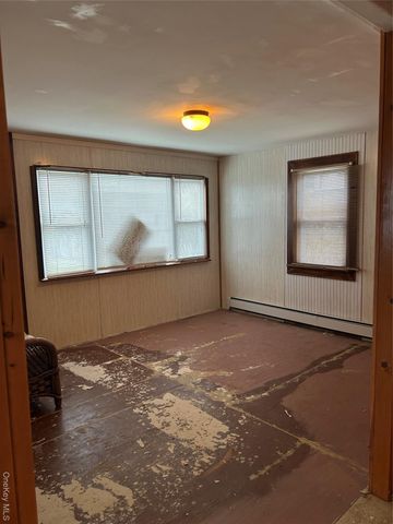 43 Abby Lane, Shirley, NY 11967