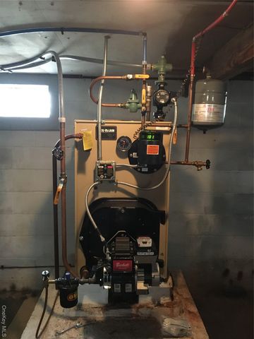 43 Abby Lane, Shirley, NY 11967