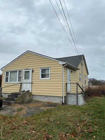 43 Abby Lane, Shirley, NY 11967