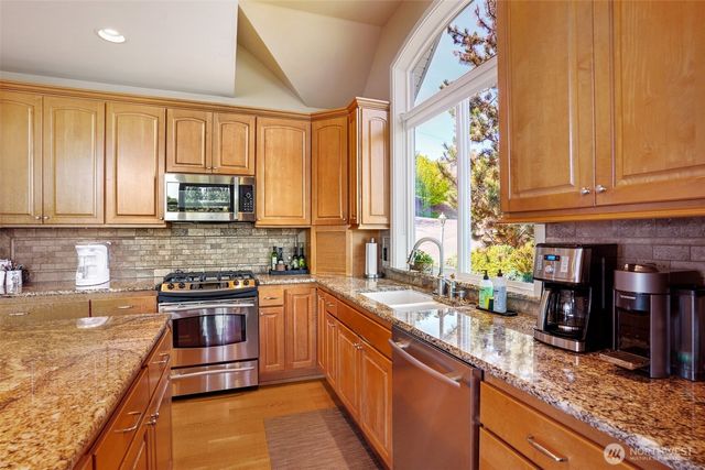 26100 134th Avenue SE, Kent, WA 98042