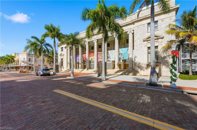 2260 1st ST 210, Fort Myers, FL 33901
