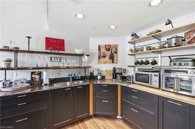 2260 1st ST 210, Fort Myers, FL 33901