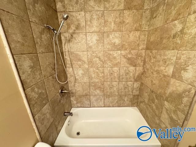 3252 Uvalde Lane NW, Huntsville, AL 35810