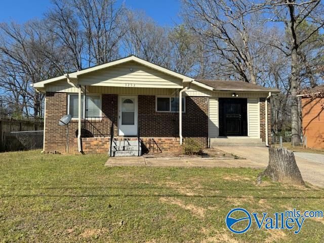 3252 Uvalde Lane NW, Huntsville, AL 35810
