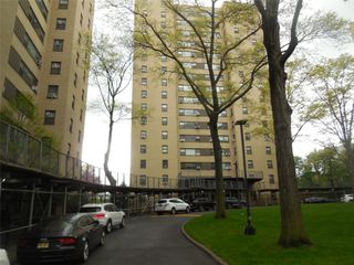 4 Fordham Hill Oval 5E, Bronx, NY 10468