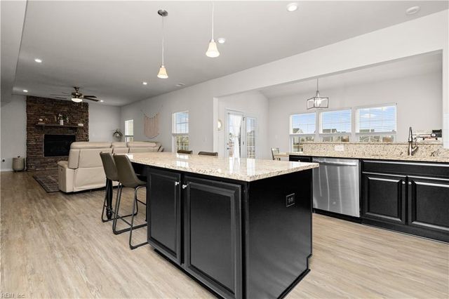 217 Sunny Lake RD, Moyock, NC 27958