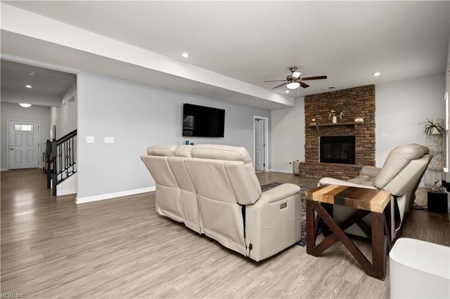 217 Sunny Lake RD, Moyock, NC 27958