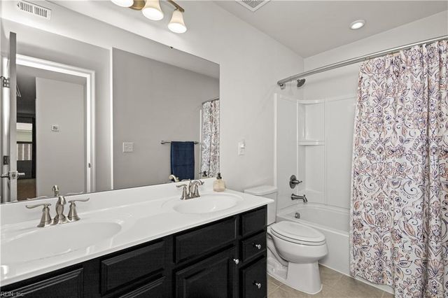 217 Sunny Lake RD, Moyock, NC 27958