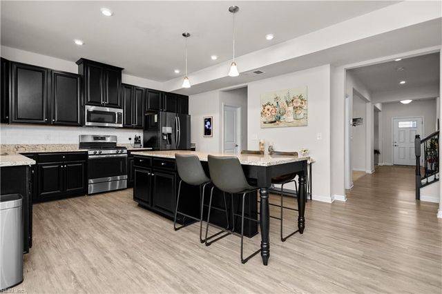 217 Sunny Lake RD, Moyock, NC 27958