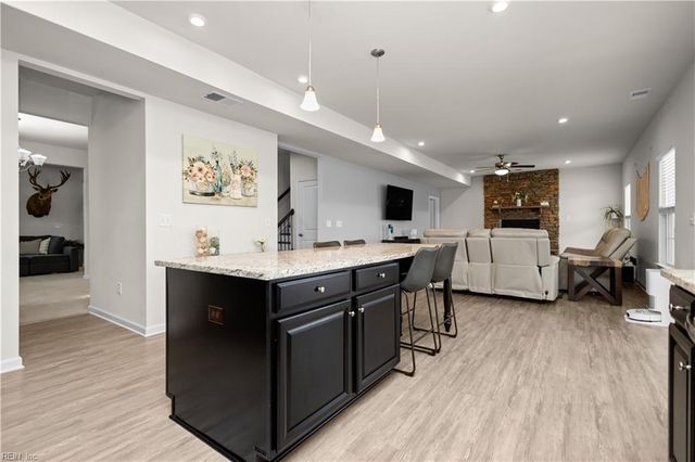 217 Sunny Lake RD, Moyock, NC 27958