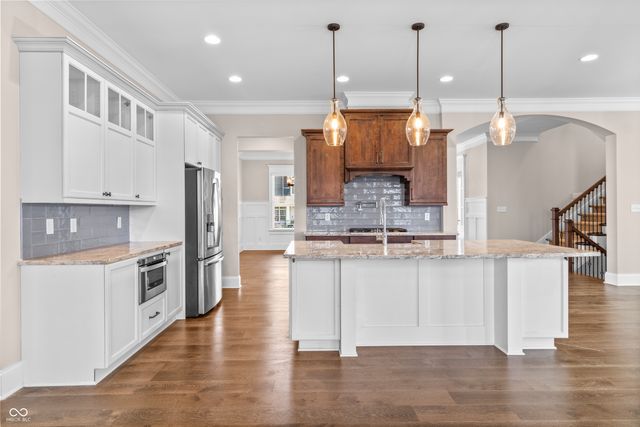 6582 W Deerfield Drive, Zionsville, IN 46077