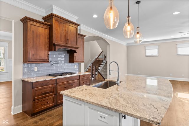 6582 W Deerfield Drive, Zionsville, IN 46077