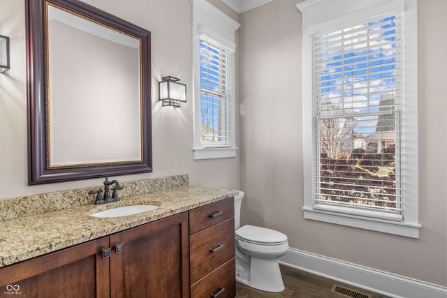 6582 W Deerfield Drive, Zionsville, IN 46077