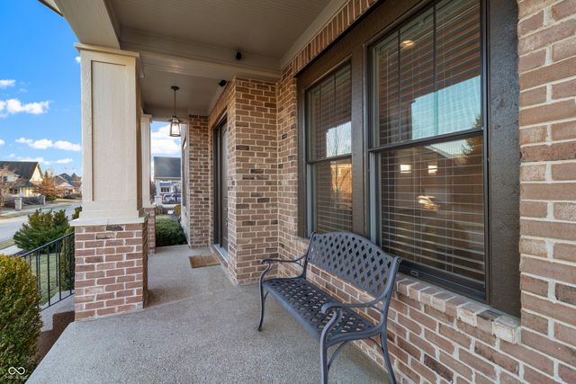 6582 W Deerfield Drive, Zionsville, IN 46077