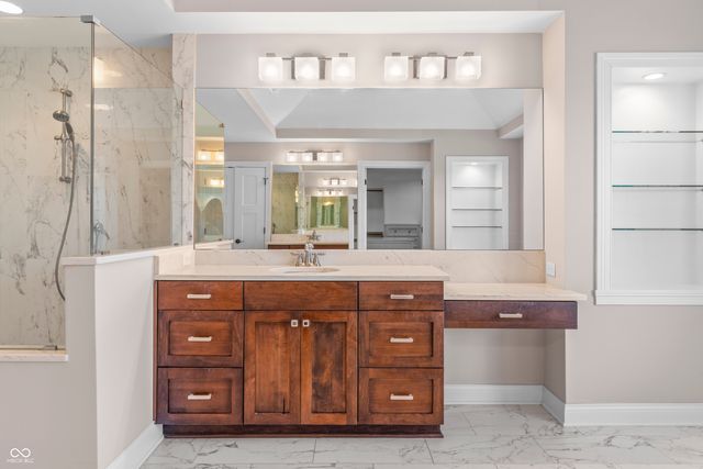 6582 W Deerfield Drive, Zionsville, IN 46077