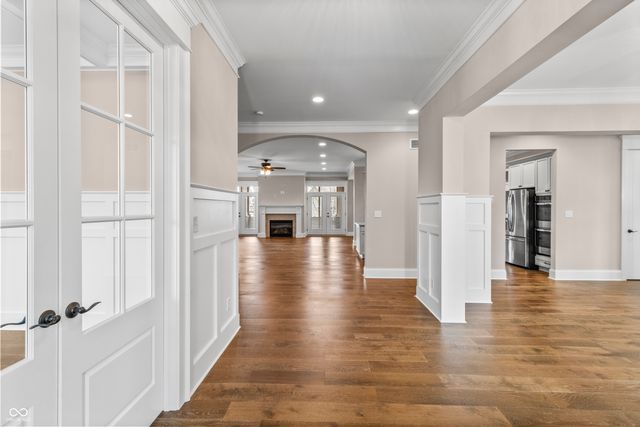 6582 W Deerfield Drive, Zionsville, IN 46077