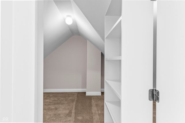 6582 W Deerfield Drive, Zionsville, IN 46077