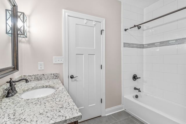 6582 W Deerfield Drive, Zionsville, IN 46077