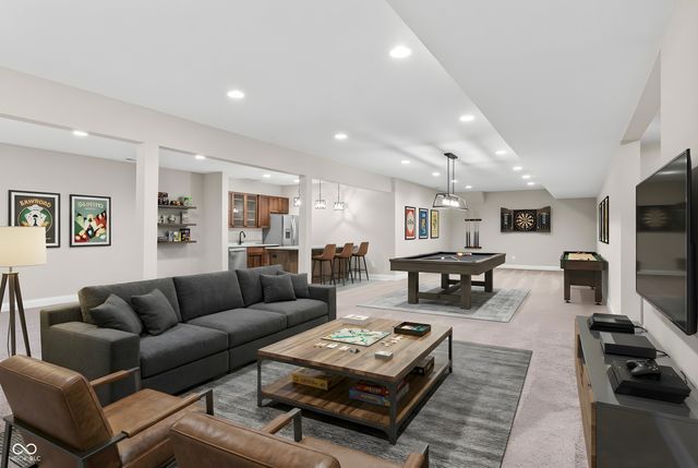 6582 W Deerfield Drive, Zionsville, IN 46077