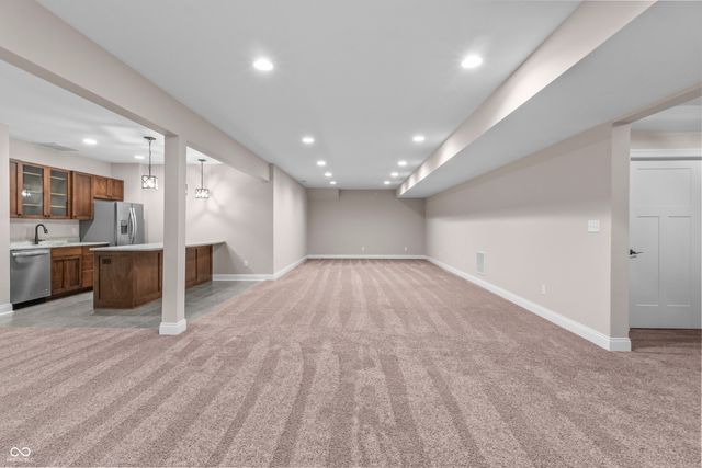 6582 W Deerfield Drive, Zionsville, IN 46077