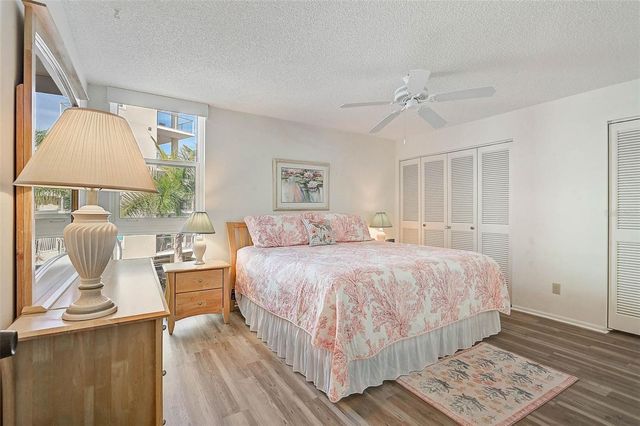 6518 MIDNIGHT PASS ROAD 310, Sarasota, FL 34242