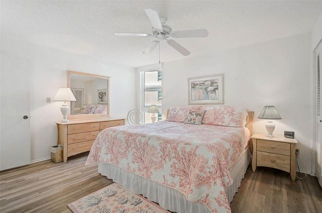 6518 MIDNIGHT PASS ROAD 310, Sarasota, FL 34242