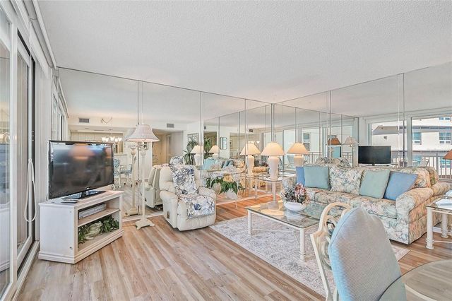 6518 MIDNIGHT PASS ROAD 310, Sarasota, FL 34242